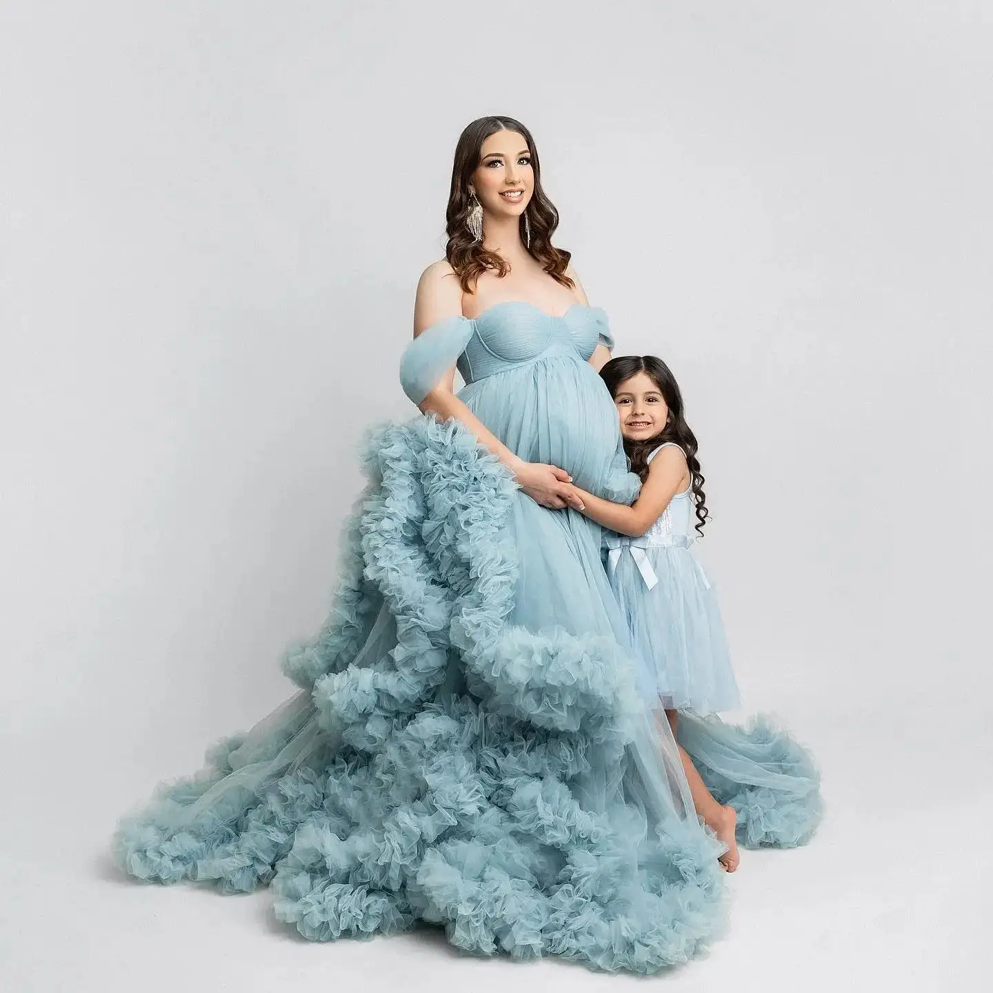 Dusty Blue Evening Dresses Off Shoulder A Line Babyshower Party Gowns Sexy Tiered Ruffles Pregnant Women Photoshoot Robes
Dusty Blue Evening Dresses Off Shoulder A Line Babyshower Party Gowns Sexy Tiered Ruffles Pregnant Women Photoshoot Robes