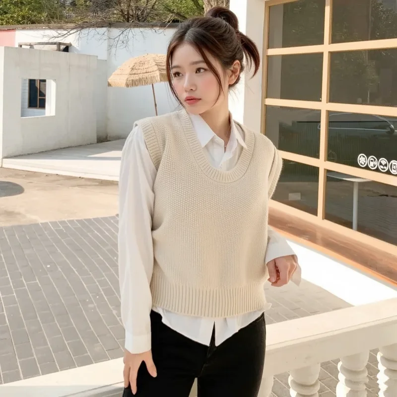 New fashion vest vest sweater short ladies' sweater Europe and the United States casual round neck slim gray coat to wear outsid
New fashion vest vest sweater short ladies' sweater Europe and the United States casual round neck slim gray coat to wear outsid