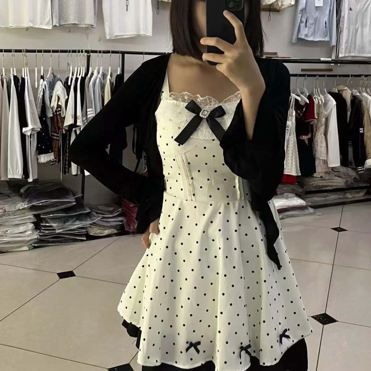 Original Polka Dot Knot Strap Dress Set Black White Puffy Skirt Two-Piece Cardigan Young Women's Fashion Summer
Original Polka Dot Knot Strap Dress Set Black White Puffy Skirt Two-Piece Cardigan Young Women's Fashion Summer