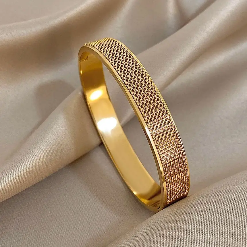 DODOHAO Minimalist Stainless Steel Round Wide Bangle Bracelet for Women Punk Gold Color Geometric Waterproof Open Spring Bangle
DODOHAO Minimalist Stainless Steel Round Wide Bangle Bracelet for Women Punk Gold Color Geometric Waterproof Open Spring Bangle