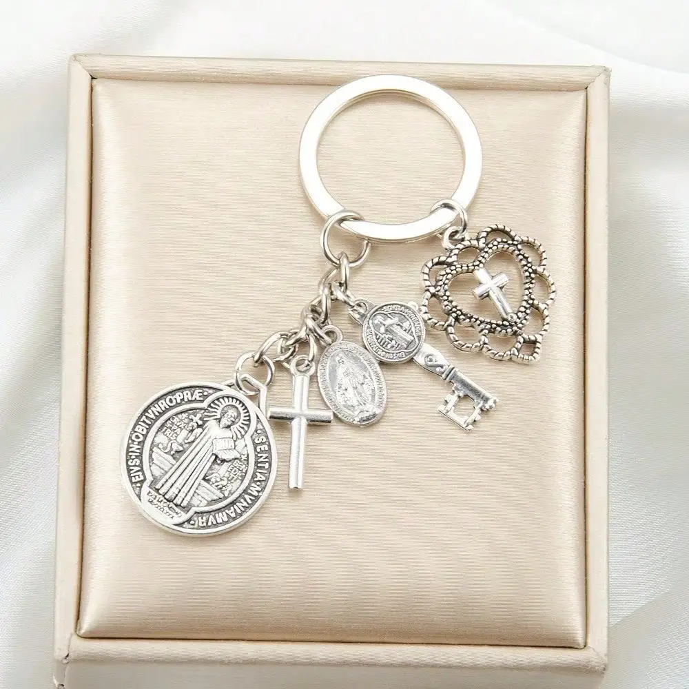 One Religious Novelty Keychain, A Circular Keychain With Multiple Accessories Assembled Together. The Keychain Of Saint Benedict And The Virgin Mary Cross, A Religious Prayer Protection Keychain Pendant, Can Be Used For Packaging, Decorating Mobile Phones
One Religious Novelty Keychain, A Circular Keychain With Multiple Accessories Assembled Together. The Keychain Of Saint Benedict And The Virgin Mary Cross, A Religious Prayer Protection Keychain Pendant, Can Be Used For Packaging, Decorating Mobile Phones
