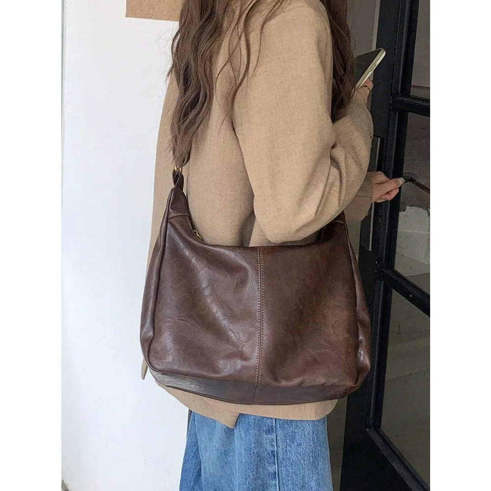 Maillard Retro Crossbody Bag For Women, Commuter & Casual Tote Purse, 2025 New Korean Fashion Versatile Large Capacity Shoulder Bag, Vintage Bag For Women, Street & Japanese Bag For Women , New Year
Maillard Retro Crossbody Bag For Women, Commuter & Casual Tote Purse, 2025 New Korean Fashion Versatile Large Capacity Shoulder Bag, Vintage Bag For Women, Street & Japanese Bag For Women , New Year