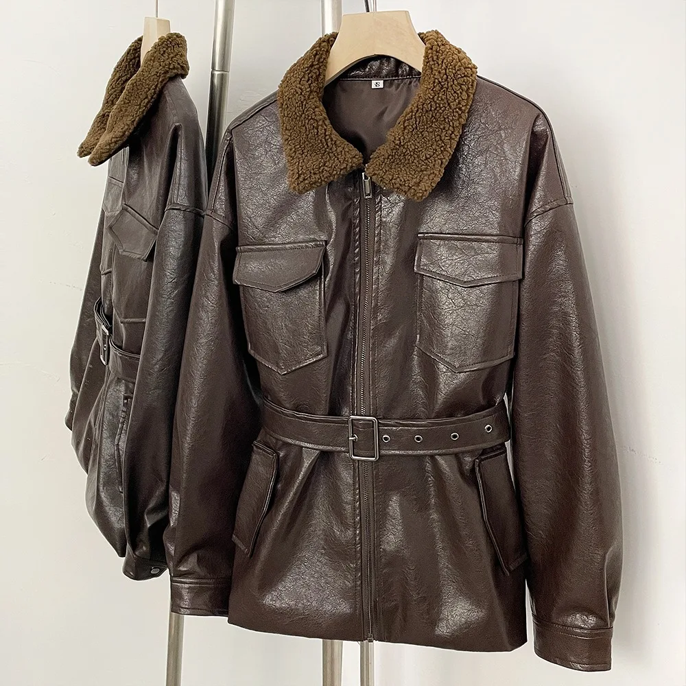 Женская куртка из искусственной кожи с мехом, высококачественная кожаная верхняя одежда, модная женская верхняя одежда класса люкс 2026
Женская куртка из искусственной кожи с мехом, высококачественная кожаная верхняя одежда, модная женская верхняя одежда класса люкс 2026