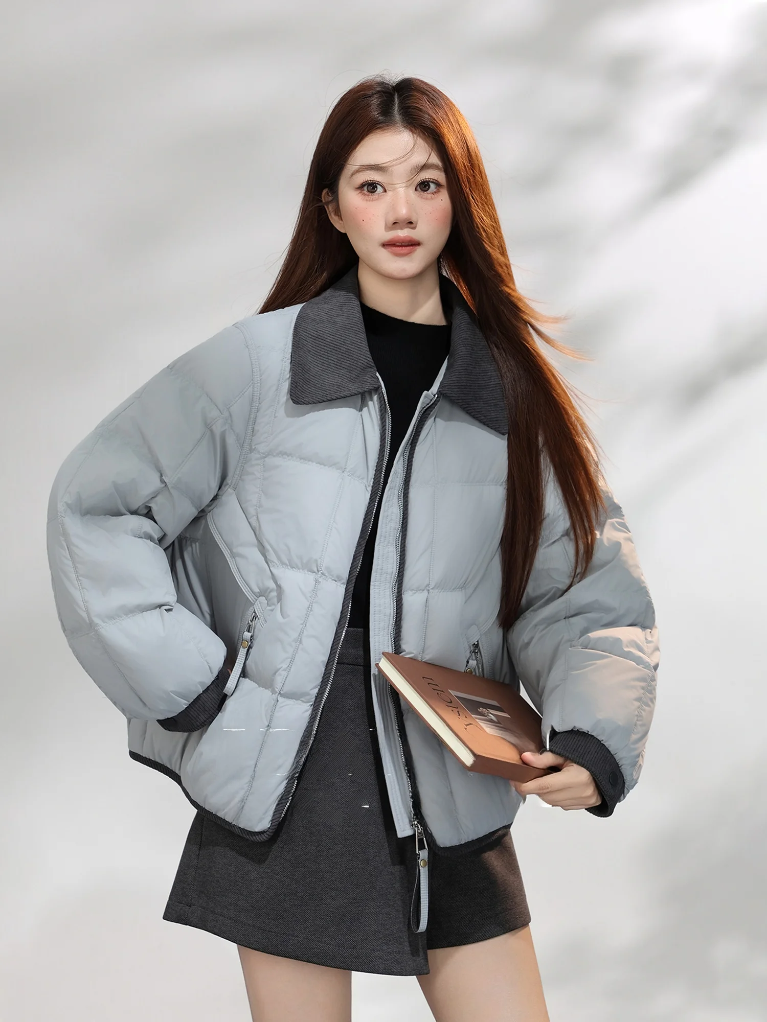 Корейская вязаная куртка с воротником-стойкой и пэчворком из хлопка для женщин, новая зимняя модель, свободная теплая хлопковая куртка на молнии, верхняя одежда
Корейская вязаная куртка с воротником-стойкой и пэчворком из хлопка для женщин, новая зимняя модель, свободная теплая хлопковая куртка на молнии, верхняя одежда