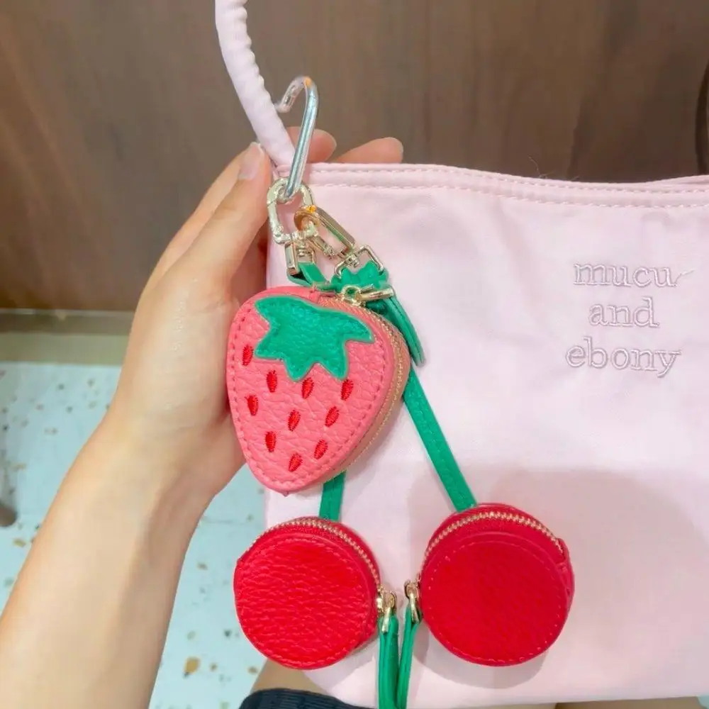 Portable Charming Strawberry Fruit Bag Pendant Coin Purse Cute Cherry Wallet Pouch Leather Creative Bag Charm Students Keychain
Portable Charming Strawberry Fruit Bag Pendant Coin Purse Cute Cherry Wallet Pouch Leather Creative Bag Charm Students Keychain