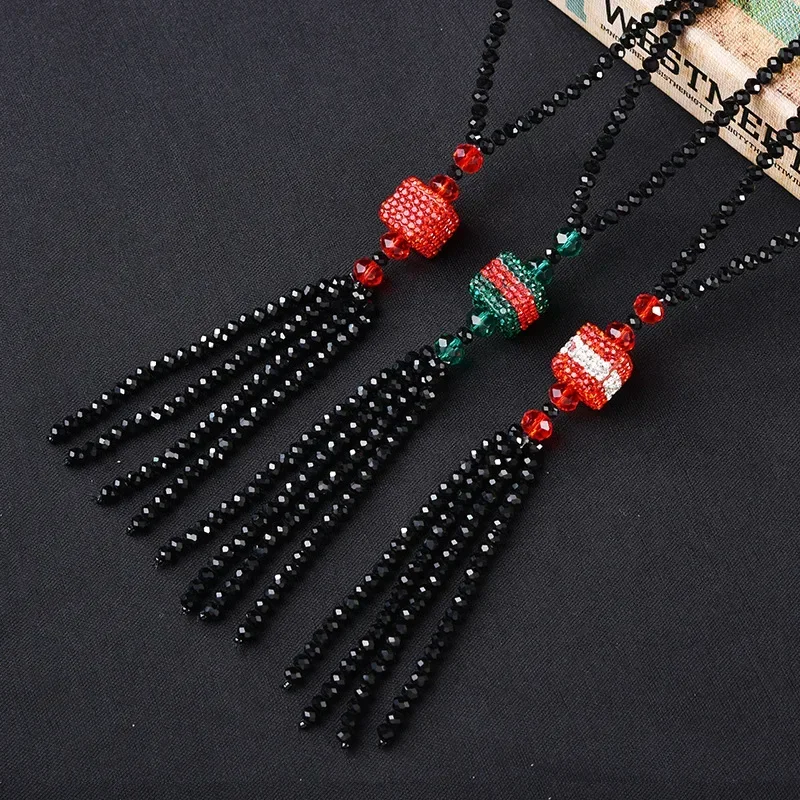 Sweater chain, a simple yet fashionable and high-end women's accessory necklace
Sweater chain, a simple yet fashionable and high-end women's accessory necklace