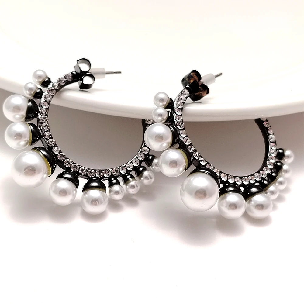 Imitation Pearls Hoop Earrings For Women Luxury Crystal Zinc Alloy CC Earring Elegant Casual Party 2023 New In Jewelry Korean
Imitation Pearls Hoop Earrings For Women Luxury Crystal Zinc Alloy CC Earring Elegant Casual Party 2023 New In Jewelry Korean