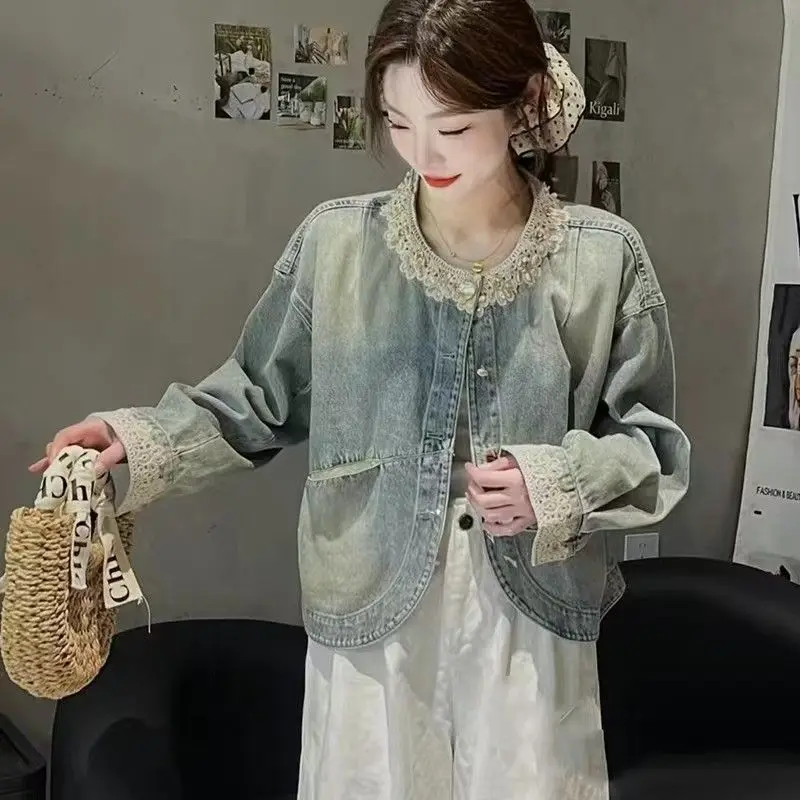 Джинсовая куртка женская винтажная стираная голубая короткая кружевная лоскутная куртка с круглым вырезом и длинными рукавами джинсовая куртка пальто весна осень новинка
Джинсовая куртка женская винтажная стираная голубая короткая кружевная лоскутная куртка с круглым вырезом и длинными рукавами джинсовая куртка пальто весна осень новинка