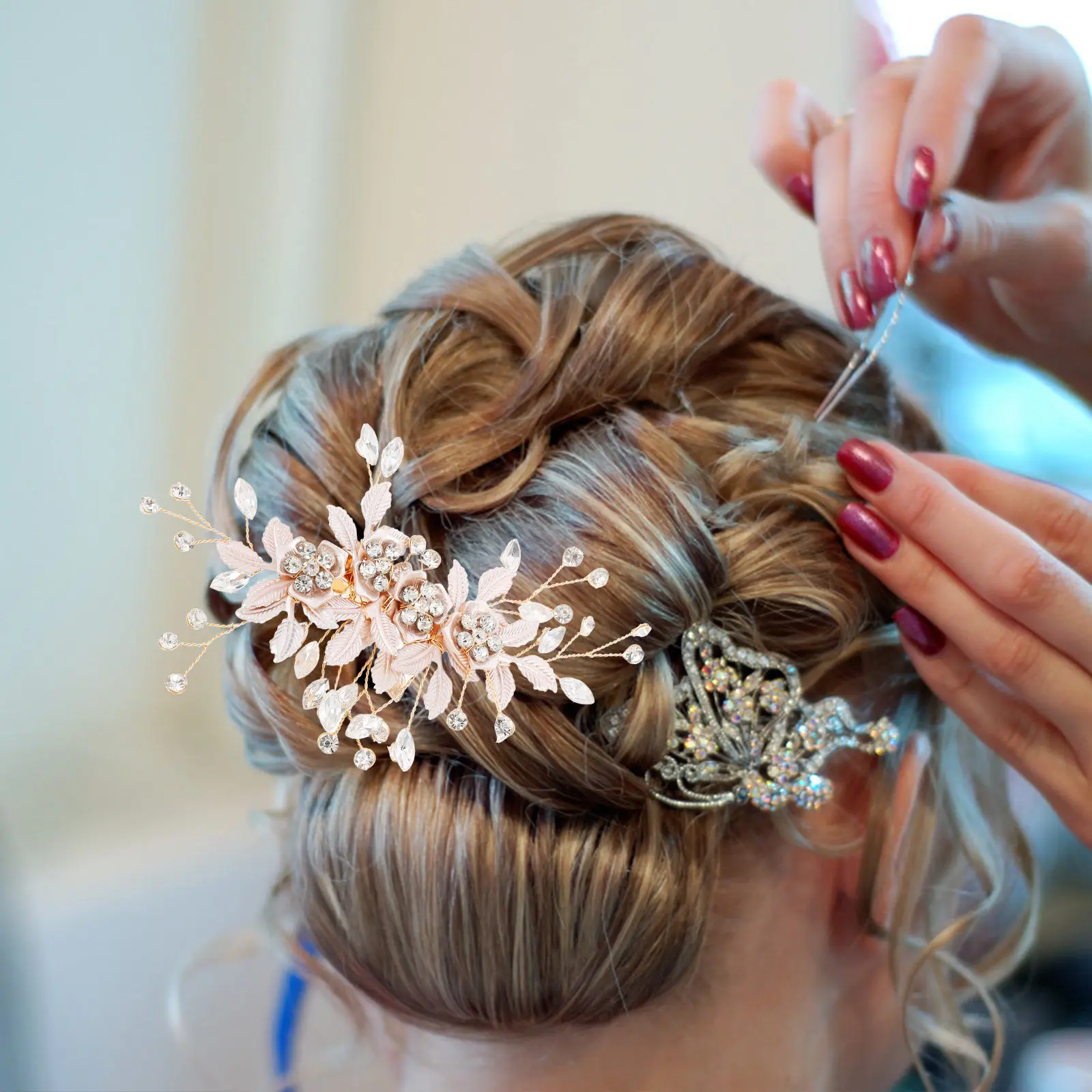 Rhinestone Barrette Crystal Hair Clip Floral Leaf Design Bridal Wedding Hairpin Elegant Hair Styling Grip for Party Daily Use
Rhinestone Barrette Crystal Hair Clip Floral Leaf Design Bridal Wedding Hairpin Elegant Hair Styling Grip for Party Daily Use