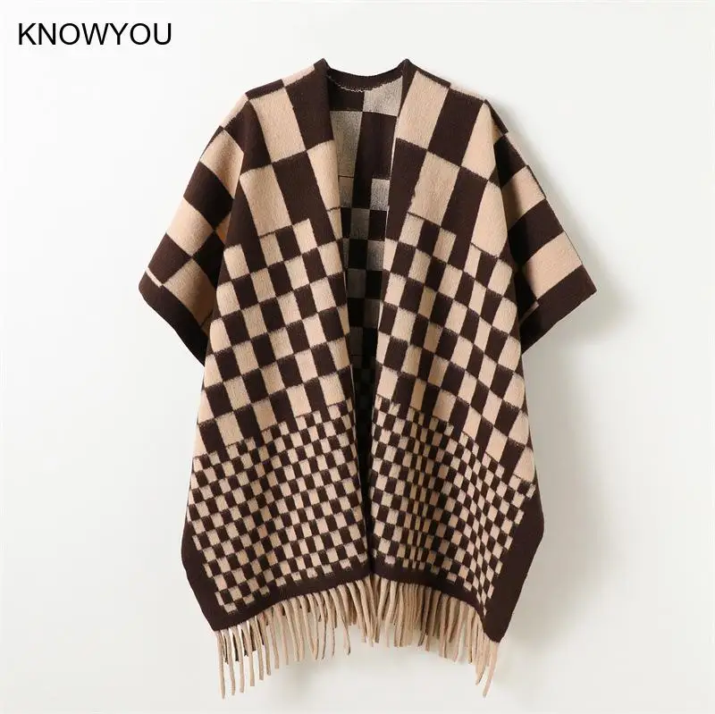 Vintage Split Cape Male Jacket Warm Artificial Cashmere Wraps Pashmina Long Tassel Ponchos Autumn and Winter New Jacket Outwear
Vintage Split Cape Male Jacket Warm Artificial Cashmere Wraps Pashmina Long Tassel Ponchos Autumn and Winter New Jacket Outwear