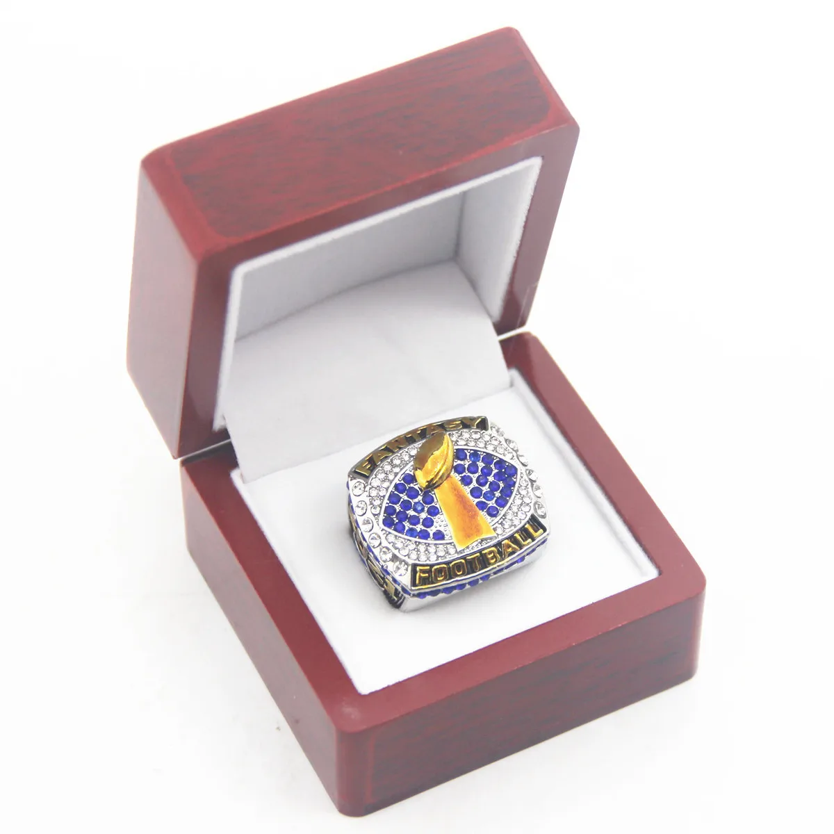 Кольцо чемпионата Фэнтези-футбола FFL 2021, трофей MVP, приз для фанатов, мужской сувенирный подарок
Кольцо чемпионата Фэнтези-футбола FFL 2021, трофей MVP, приз для фанатов, мужской сувенирный подарок