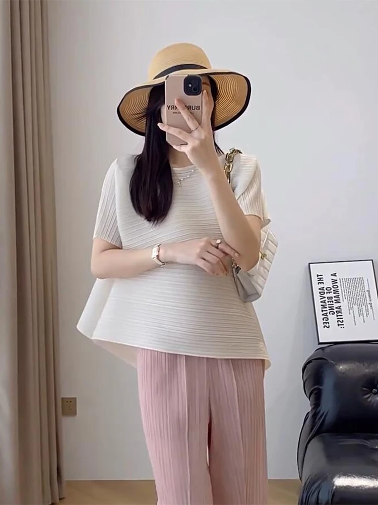 Fashionable Three-pleat Short Sleeve Top And Wide Leg Pants Women's Summer New Style Elegant Two-piece Set High-end Trendy En...
Fashionable Three-pleat Short Sleeve Top And Wide Leg Pants Women's Summer New Style Elegant Two-piece Set High-end Trendy En...