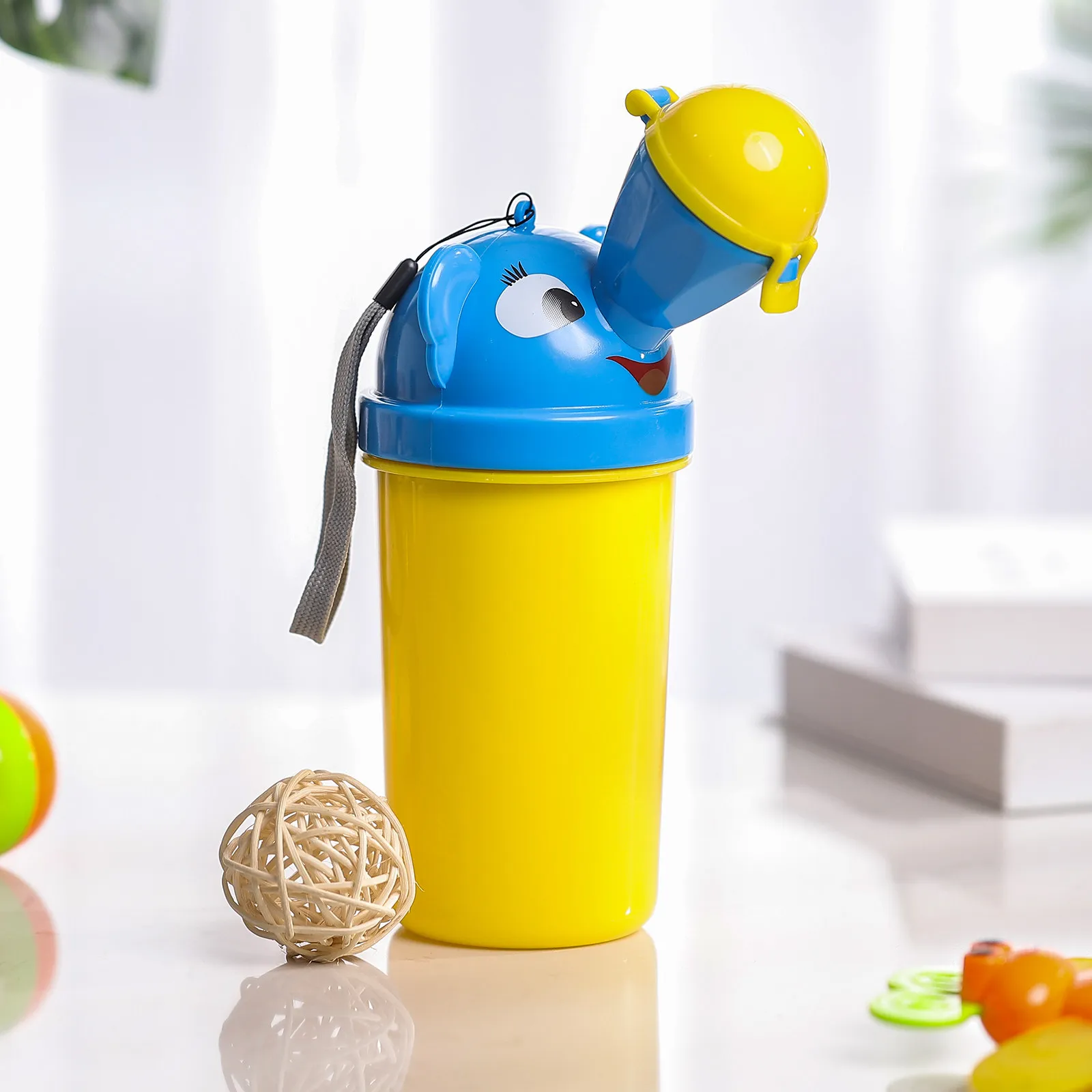 1Pcs Portable Car Potty Toddler Urinal Bottle Safe Material Leakproof Baby Boy Travel Emergency Urinal for Outdoor Trips
1Pcs Portable Car Potty Toddler Urinal Bottle Safe Material Leakproof Baby Boy Travel Emergency Urinal for Outdoor Trips