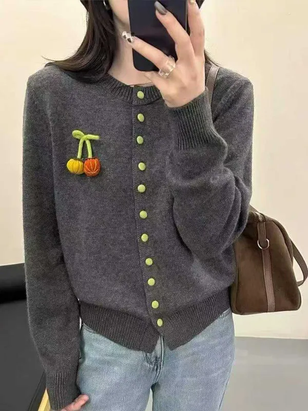 Fashionable round Neck Long Sleeve Knitted Sweater Women's Loose Slimming Cardigan Top Casual Style Polyester Fiber
Fashionable round Neck Long Sleeve Knitted Sweater Women's Loose Slimming Cardigan Top Casual Style Polyester Fiber