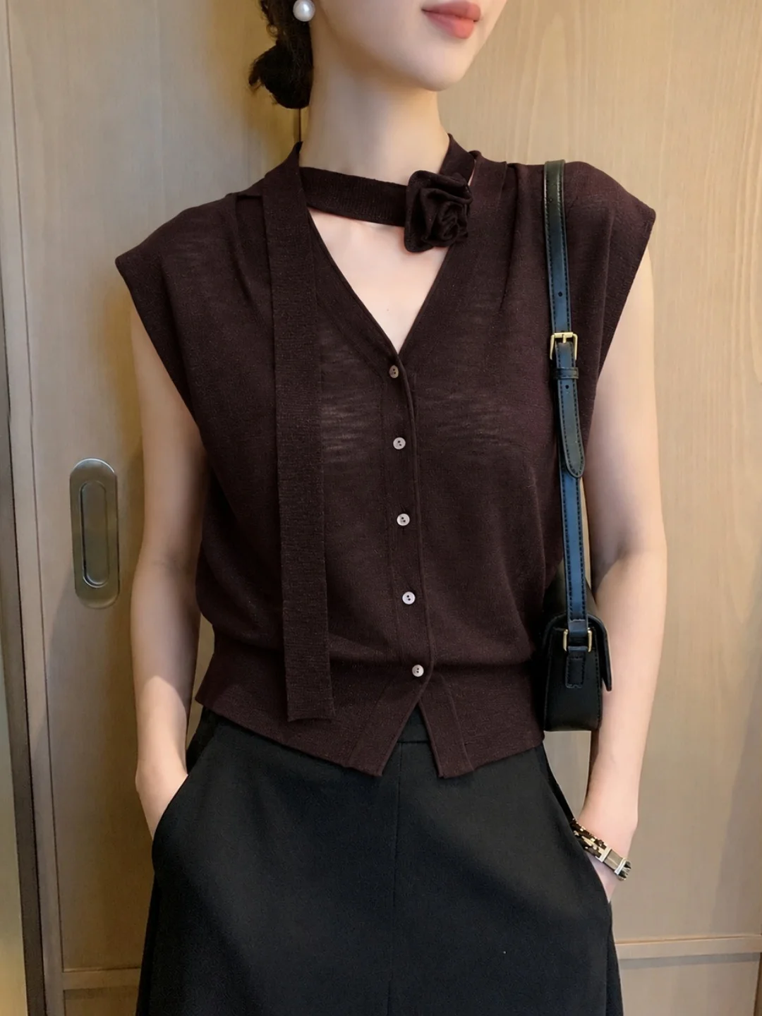 Elegant V-Neck Ice Silk Knitted Vest with Sash Design Unique Chic Summer Vintage Top for Women Korean Style Button Detail
Elegant V-Neck Ice Silk Knitted Vest with Sash Design Unique Chic Summer Vintage Top for Women Korean Style Button Detail