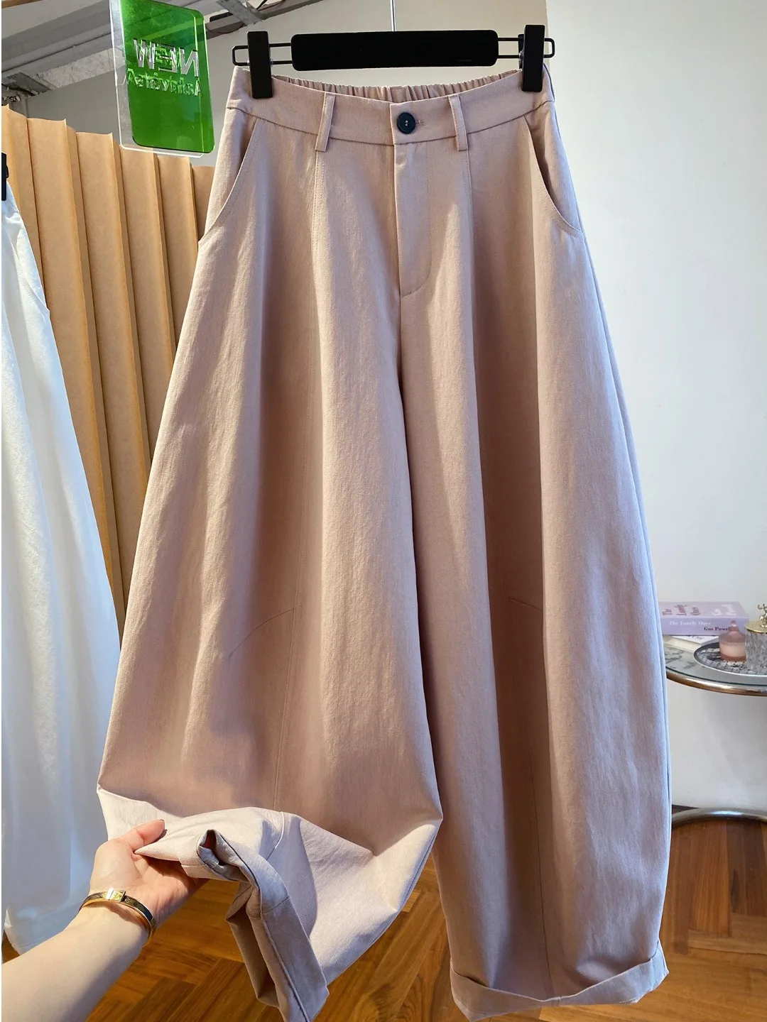 Pink Balloon Pants Casual Loose Women's Spring Fashion Wide Leg Pants High Waist Cotton Blend Comfortable Versatile Trousers
Pink Balloon Pants Casual Loose Women's Spring Fashion Wide Leg Pants High Waist Cotton Blend Comfortable Versatile Trousers