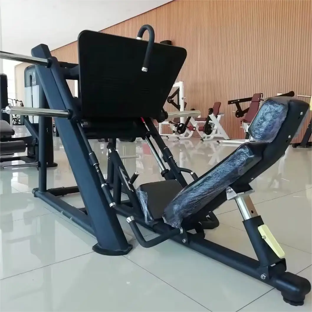 Commercial gym equipment, 45 degree leg press, weight plate loading, linear bodybuilding, chest and back
Commercial gym equipment, 45 degree leg press, weight plate loading, linear bodybuilding, chest and back