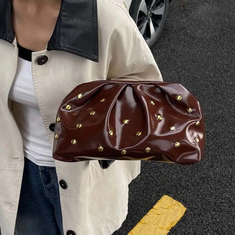 Versatile PU Rivet Clutch Bag Magnetic Button Retro Lady Hand-held Purse Polyester Multi-function Female Phone Organizer Party
Versatile PU Rivet Clutch Bag Magnetic Button Retro Lady Hand-held Purse Polyester Multi-function Female Phone Organizer Party