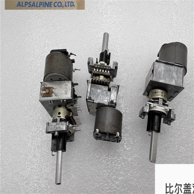 1 PCS ALPS RK163 rotary motor front 100K15A × 2 rear 100K special B × 2 with tap and LED light shaft 33m
1 PCS ALPS RK163 rotary motor front 100K15A × 2 rear 100K special B × 2 with tap and LED light shaft 33m