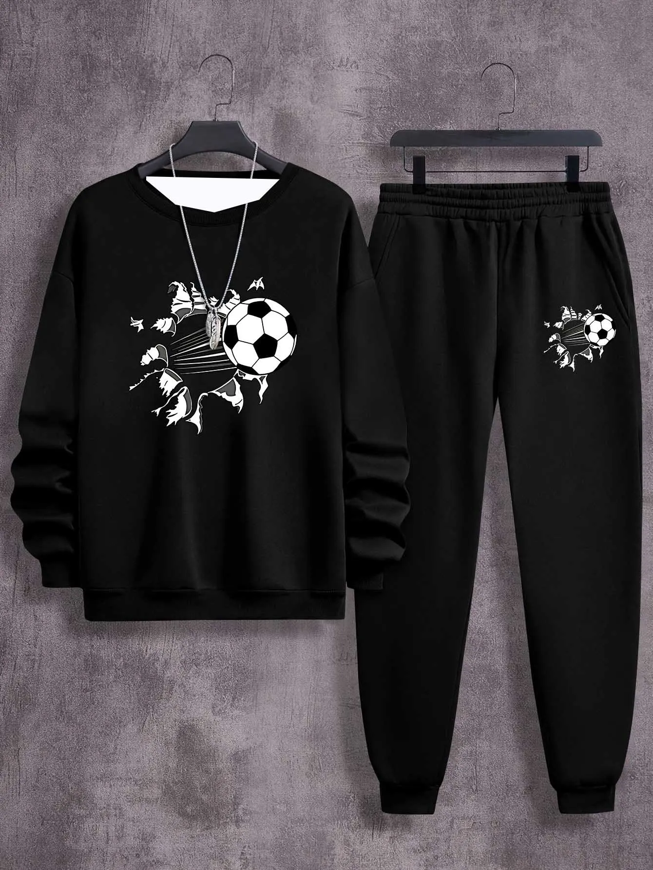 2025 Autumn/Winter New Y2K Men's Sports Set Football 3D Printing Fashionable Suitable for Men's Street Leisure Daily 2-piece Set
2025 Autumn/Winter New Y2K Men's Sports Set Football 3D Printing Fashionable Suitable for Men's Street Leisure Daily 2-piece Set