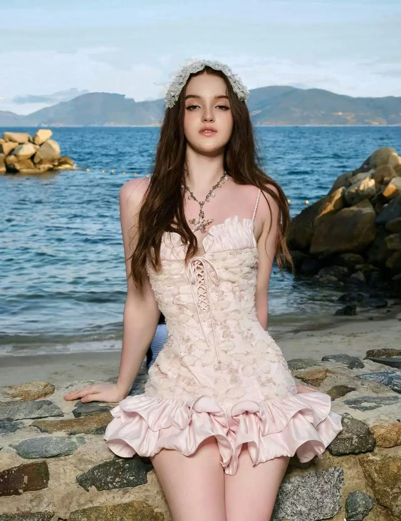 High-end Embroidery Camisole Dresses Women Spring Sleeveless Lace Up Jacquard Dress Autumn High Waist A-line Stacked Mini Dress
High-end Embroidery Camisole Dresses Women Spring Sleeveless Lace Up Jacquard Dress Autumn High Waist A-line Stacked Mini Dress