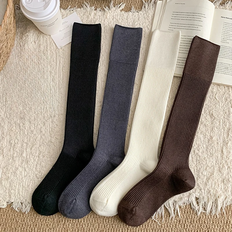 2 пары женских длинных носков в стиле ретро, новые модные осенние повседневные однотонные теплые носки, мягкие зимние длинные носки до колена
2 пары женских длинных носков в стиле ретро, новые модные осенние повседневные однотонные теплые носки, мягкие зимние длинные носки до колена
