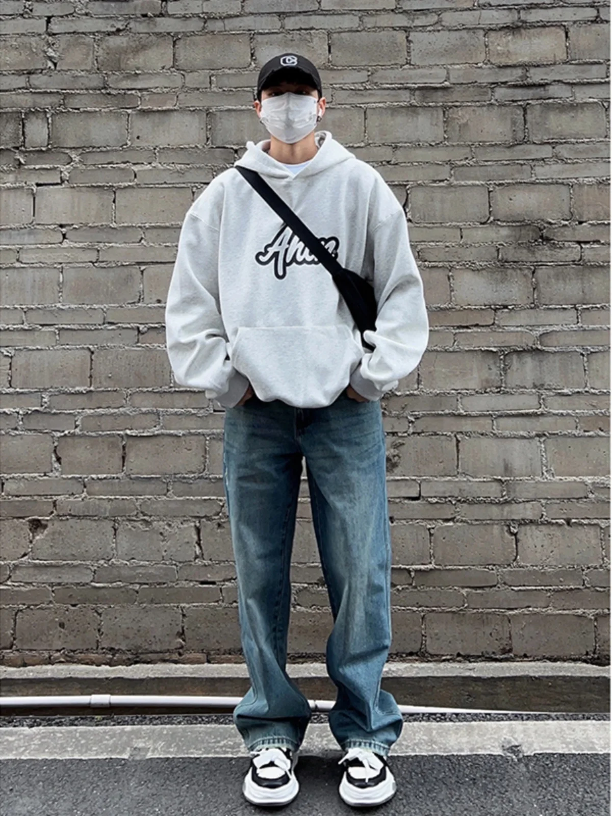 Retro American Waed Blue Men's High Waist Wide Leg Jeans Spring Autumn Loose Straight Cut Trousers Trendy Youth Faion
Retro American Waed Blue Men's High Waist Wide Leg Jeans Spring Autumn Loose Straight Cut Trousers Trendy Youth Faion