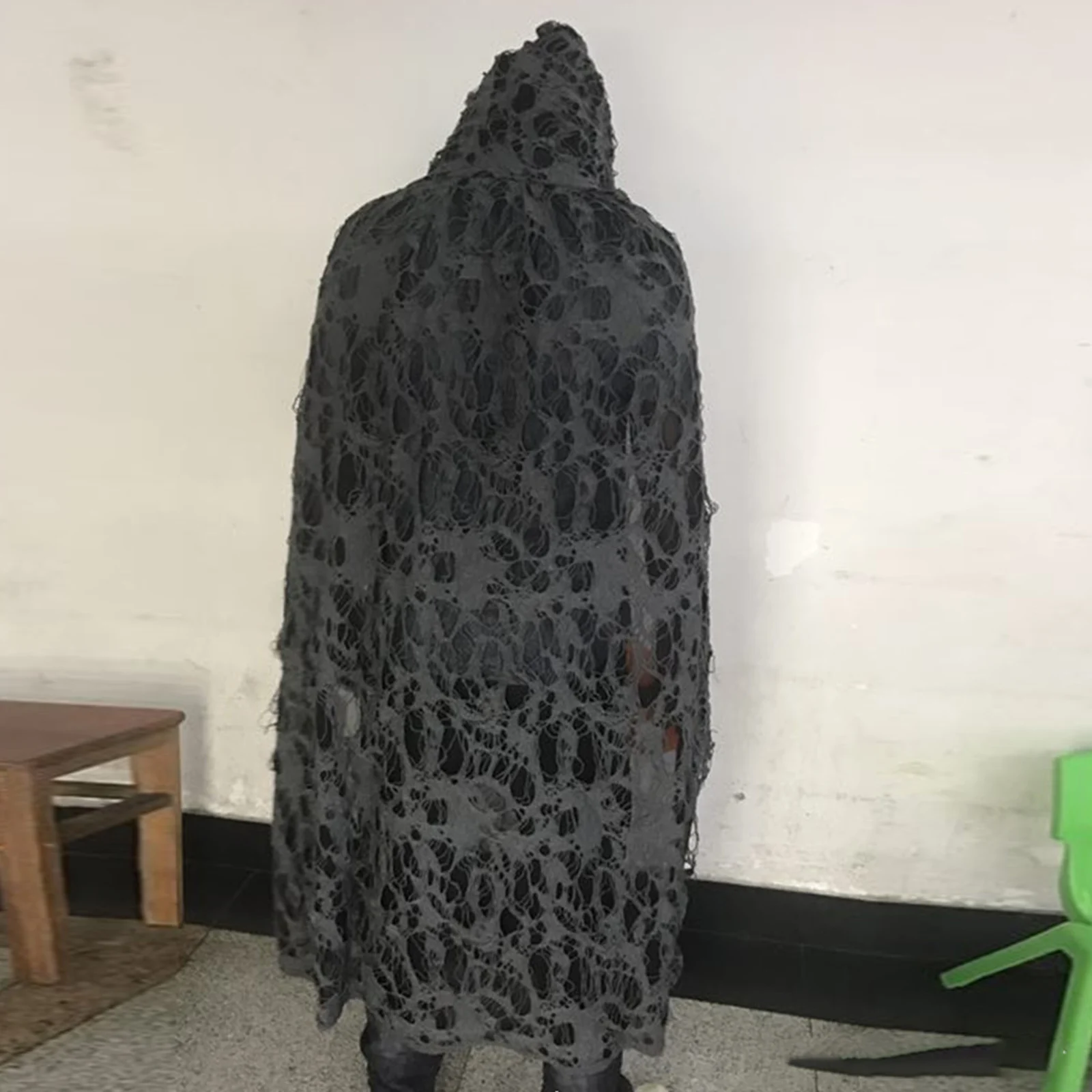 Мужской плащ с капюшоном на Хэллоуин, загадочная рваная длинная накидка, карнавальный костюм для сценического шоу
Мужской плащ с капюшоном на Хэллоуин, загадочная рваная длинная накидка, карнавальный костюм для сценического шоу