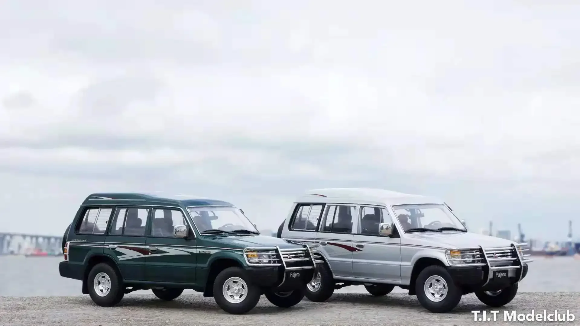 '1:18 Sunyork & MC Mitsubishi Pajero V31 Diecast Model Car Diecast Simulation Vehicle Model
'1:18 Sunyork & MC Mitsubishi Pajero V31 Diecast Model Car Diecast Simulation Vehicle Model