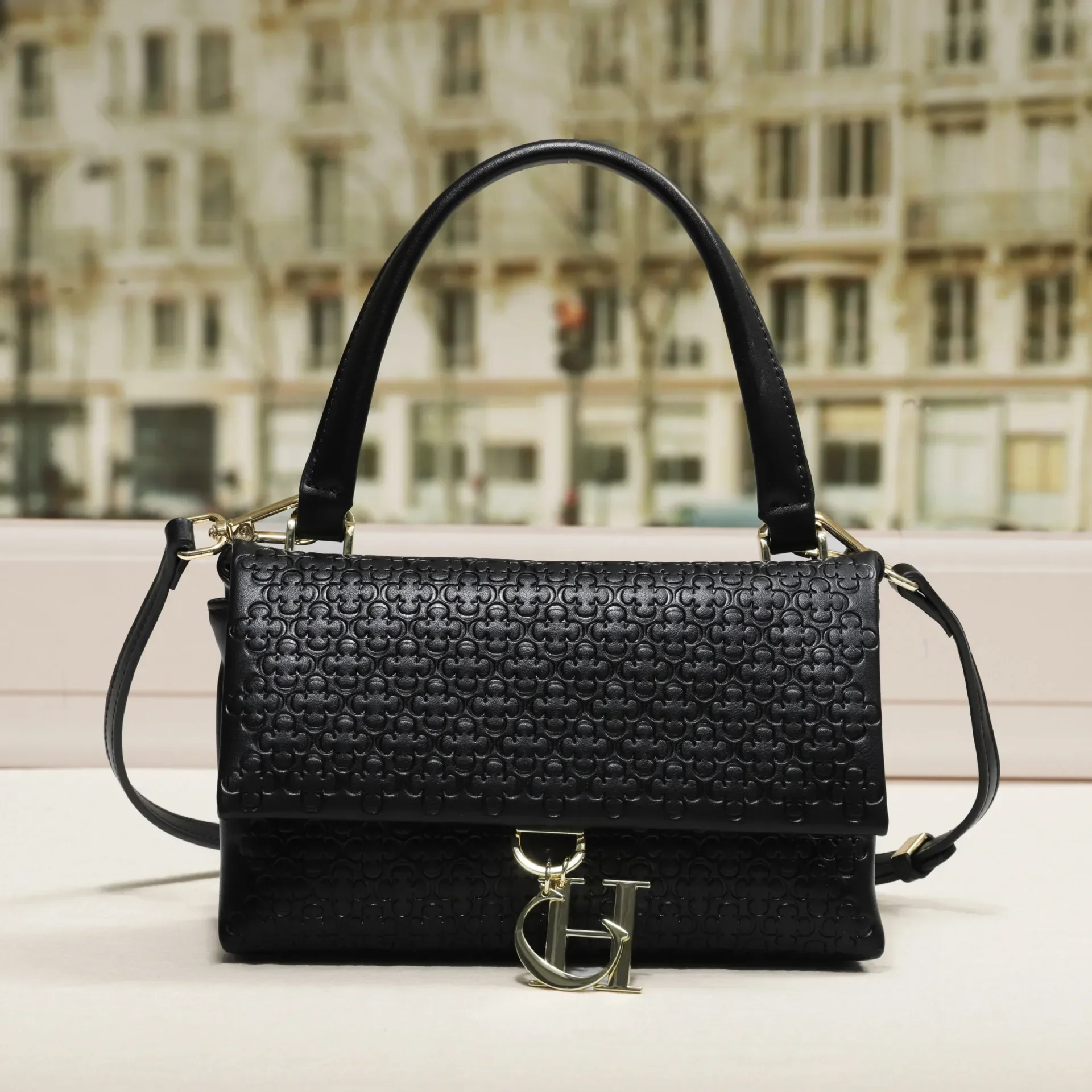 Luxury Crossbody Bag Unique Letter Logo Designer Paris Fashion Women Handbag Minimalist Vintage
Luxury Crossbody Bag Unique Letter Logo Designer Paris Fashion Women Handbag Minimalist Vintage