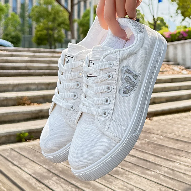 Новые модные белые туфли большого размера, повседневная обувь на плоской подошве, универсальная дышащая удобная парусиновая обувь с мягкой подошвой, Zapatos De Mujer 
Новые модные белые туфли большого размера, повседневная обувь на плоской подошве, универсальная дышащая удобная парусиновая обувь с мягкой подошвой, Zapatos De Mujer