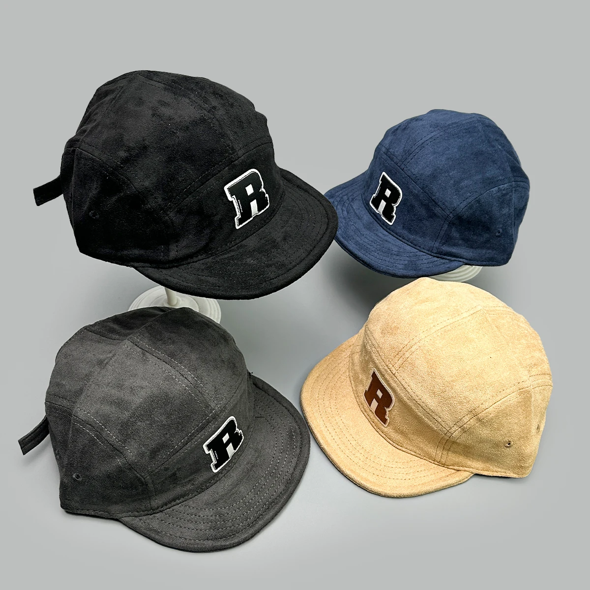 Simple Korean Patch R Letter Baseball Hats New Men Women Sunshade Flat Eave Versatile Suede Niche Fashion Retro ins Peaked Caps
Simple Korean Patch R Letter Baseball Hats New Men Women Sunshade Flat Eave Versatile Suede Niche Fashion Retro ins Peaked Caps