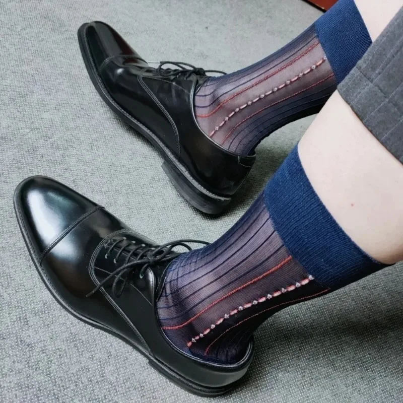 Mens Business Socks Red Line Jacquard Vintage Formal Dress Work Socks Gift Men Sexy Thin Sheer Stripes Mid-Calf Socks Navy Blue
Mens Business Socks Red Line Jacquard Vintage Formal Dress Work Socks Gift Men Sexy Thin Sheer Stripes Mid-Calf Socks Navy Blue