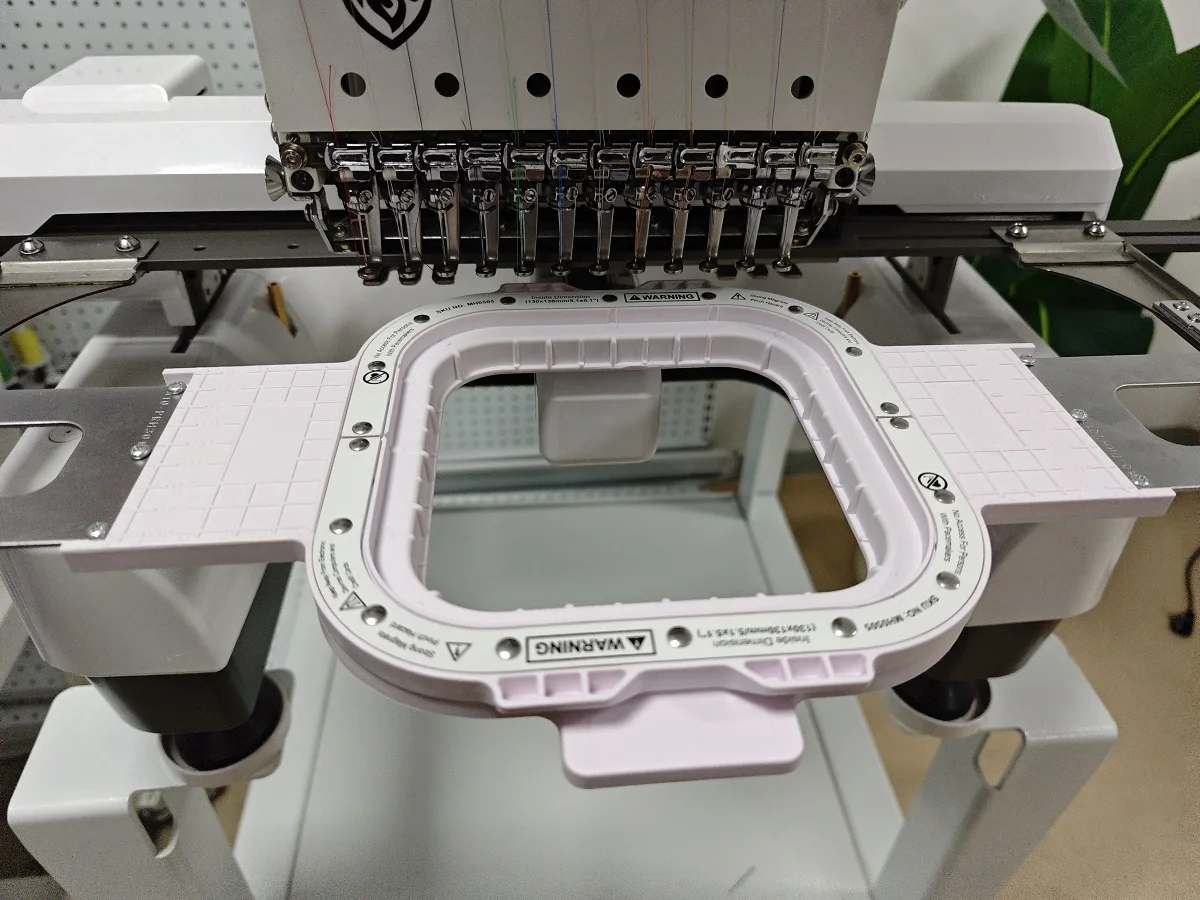 Magnetic Embroidery Hoop For Avance 5.1 inc/130mm Magnetic Frame For Avance 1201C 1501C 1502 1504 1506C Embroidery Machine
Magnetic Embroidery Hoop For Avance 5.1 inc/130mm Magnetic Frame For Avance 1201C 1501C 1502 1504 1506C Embroidery Machine