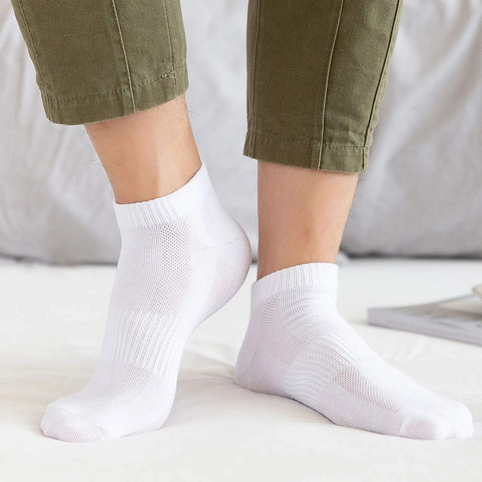 5 Pairs Neutral Solid Color Round Neck Socks Spring Summer Sweat Absorbing Breathable Soft Comfortable Couple Sports Socks
5 Pairs Neutral Solid Color Round Neck Socks Spring Summer Sweat Absorbing Breathable Soft Comfortable Couple Sports Socks
