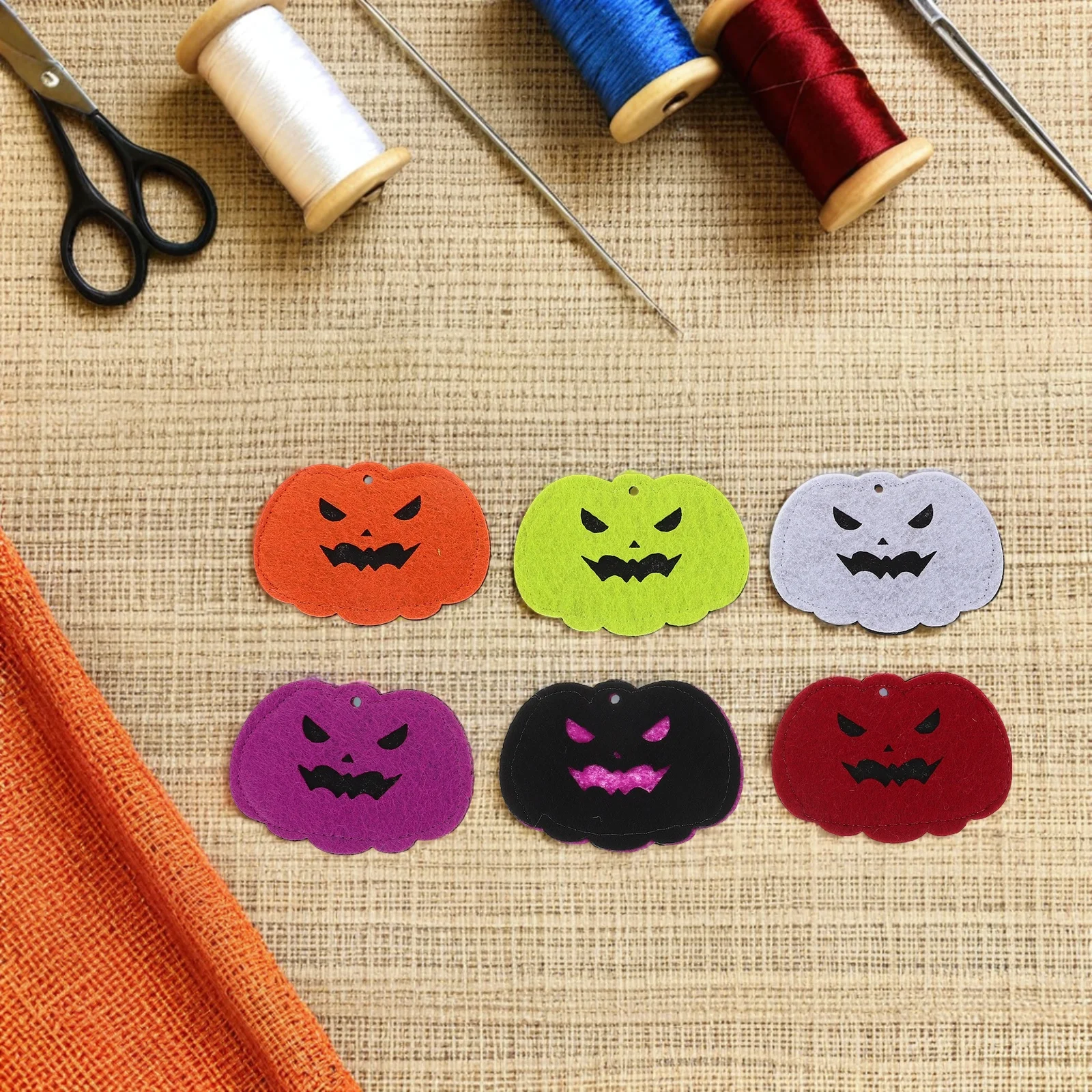 24Pcs Halloween Decorations Cute Pumpkin Pendants DIY Felt Patches for Clothing Accessories Kids Craft Jewelry Making Sew on
24Pcs Halloween Decorations Cute Pumpkin Pendants DIY Felt Patches for Clothing Accessories Kids Craft Jewelry Making Sew on