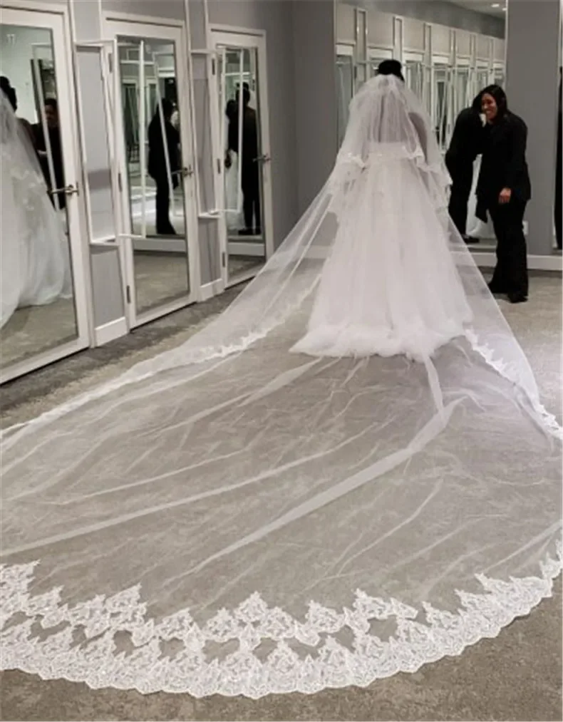 Customized Luxury Wedding Veil with Bling Sequins Lace 5 Meters Extra Long 2 Layers Woodland Bridal Veil with Comb
Customized Luxury Wedding Veil with Bling Sequins Lace 5 Meters Extra Long 2 Layers Woodland Bridal Veil with Comb