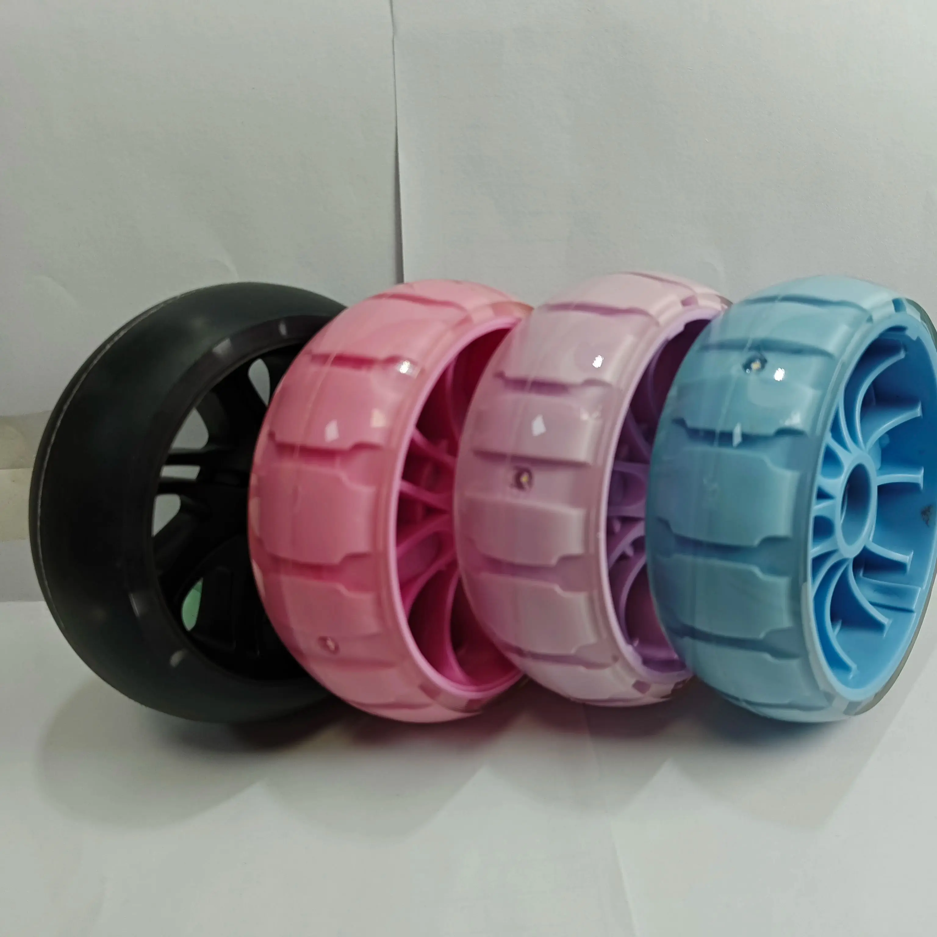 2 Pcs LED Light-Up Scooter Wheels 120mmx40mm PU Material Wide High-Elastic Quiet with Bearings Scooter Replacement Wheels
2 Pcs LED Light-Up Scooter Wheels 120mmx40mm PU Material Wide High-Elastic Quiet with Bearings Scooter Replacement Wheels