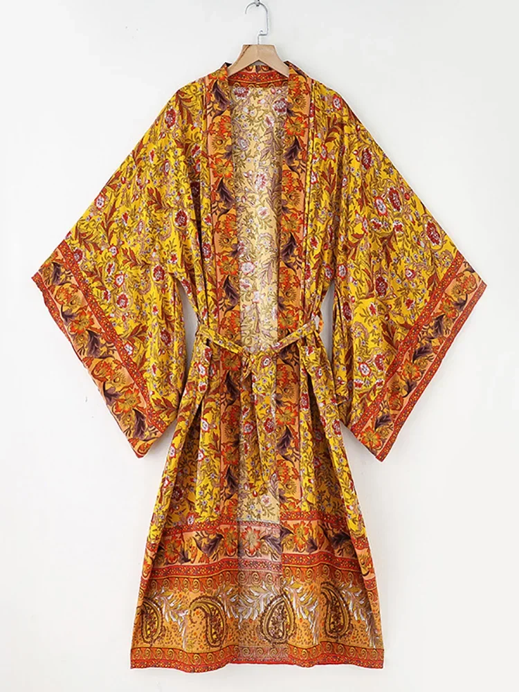 Bohemian Summer Beach Kimono Women Clothing Print Floral Holiday Bikini Cover Up Swimwear Cotton Vintage Cardigan
Bohemian Summer Beach Kimono Women Clothing Print Floral Holiday Bikini Cover Up Swimwear Cotton Vintage Cardigan