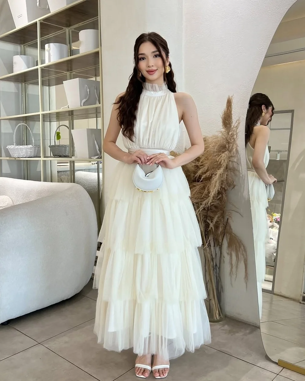 Customized Modern Style Tulle Pleat Ruched Tiered A-line High Collar Midi Dresses Bespoke Occasion Dresses High Quality Formal
Customized Modern Style Tulle Pleat Ruched Tiered A-line High Collar Midi Dresses Bespoke Occasion Dresses High Quality Formal