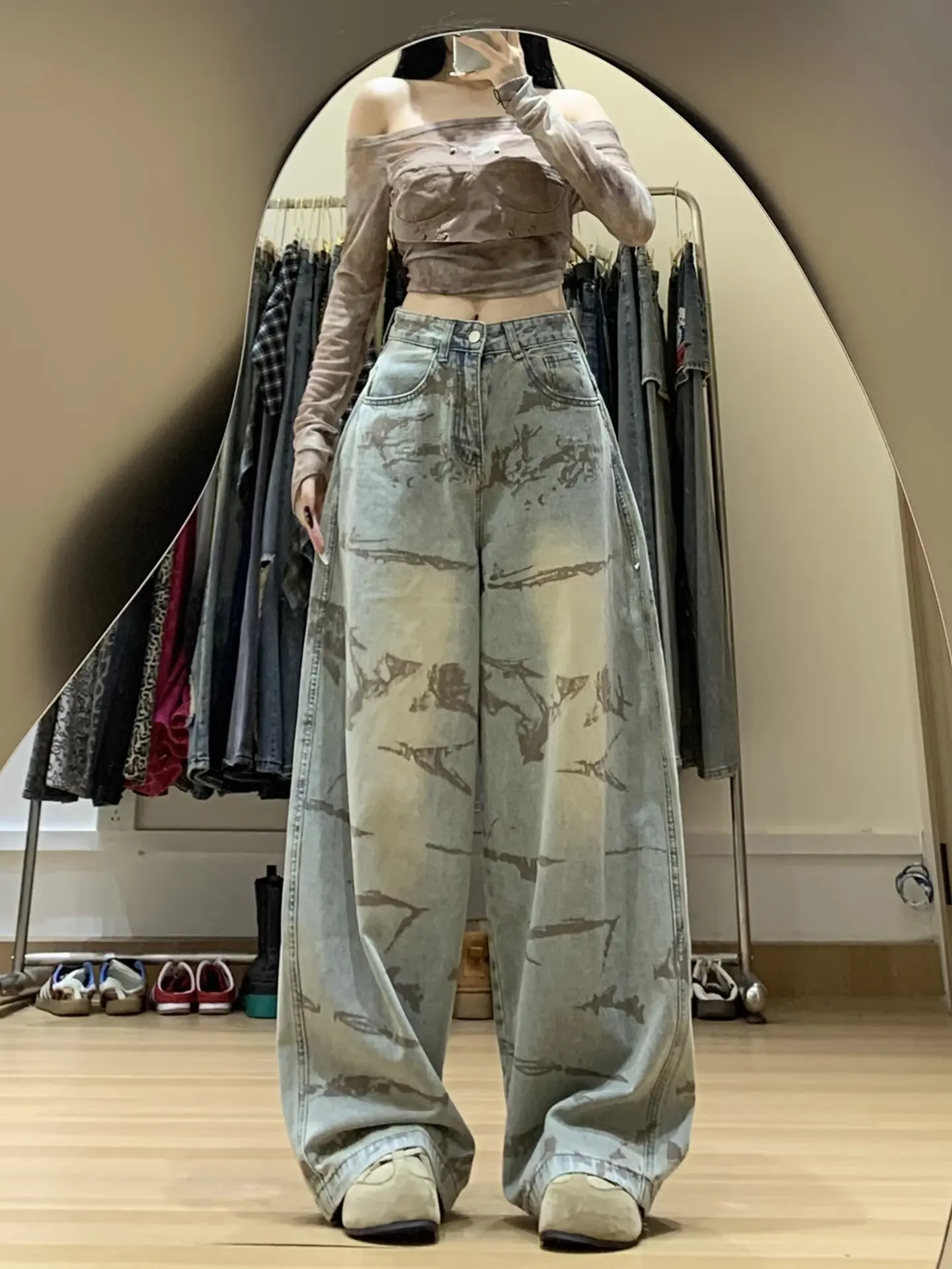 Женские брюки Широкие джинсы Harajuku 90-х годов Винтажные джинсовые брюки большого размера в японском стиле 2000-х годов Мешковатые джинсы с изогнутым ножом Брюки Одежда
Женские брюки Широкие джинсы Harajuku 90-х годов Винтажные джинсовые брюки большого размера в японском стиле 2000-х годов Мешковатые джинсы с изогнутым ножом Брюки Одежда