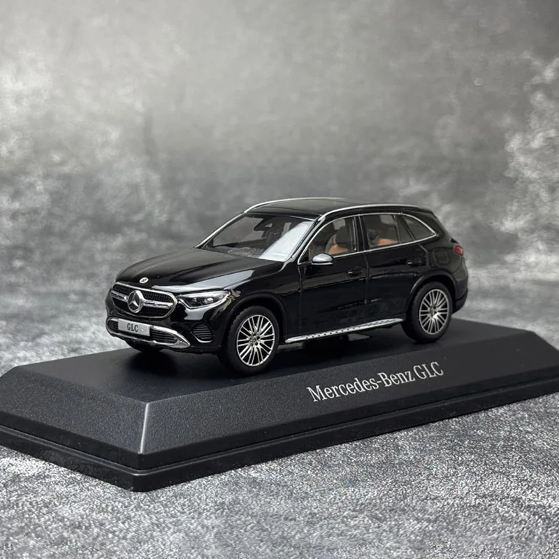 ISCALE 1:43 Scale Diecast Alloy 2024 Benz GLC X254 Off-road Vehicle Toys Cars Model Classics Adult Gifts Souvenir Static Display
ISCALE 1:43 Scale Diecast Alloy 2024 Benz GLC X254 Off-road Vehicle Toys Cars Model Classics Adult Gifts Souvenir Static Display