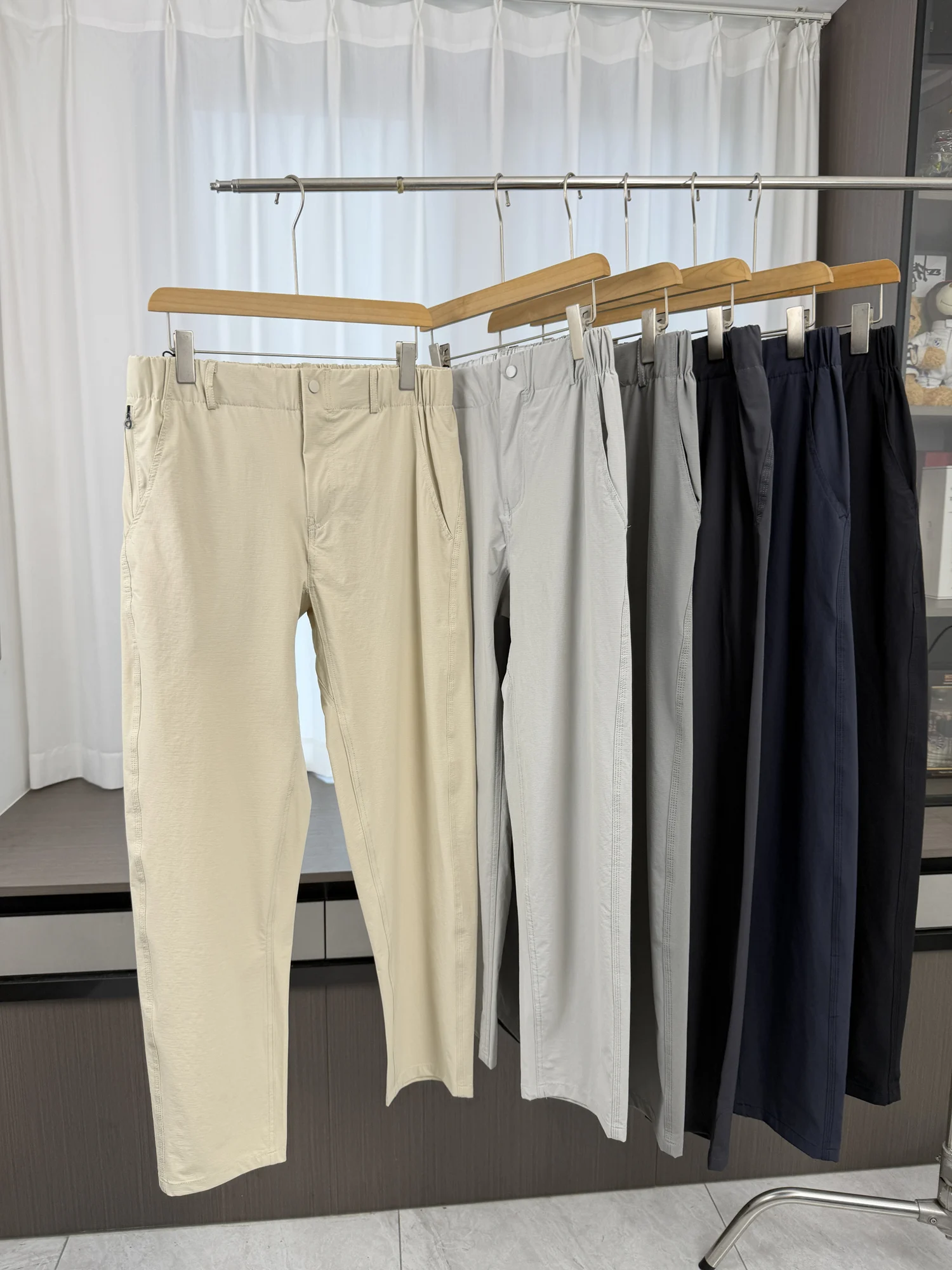 Unisex Comfortable Breathable Quick Dry Straight Leg Casual Trousers Tech Three-Proof Fabric Men's Summer Fashionable Long Pants
Unisex Comfortable Breathable Quick Dry Straight Leg Casual Trousers Tech Three-Proof Fabric Men's Summer Fashionable Long Pants