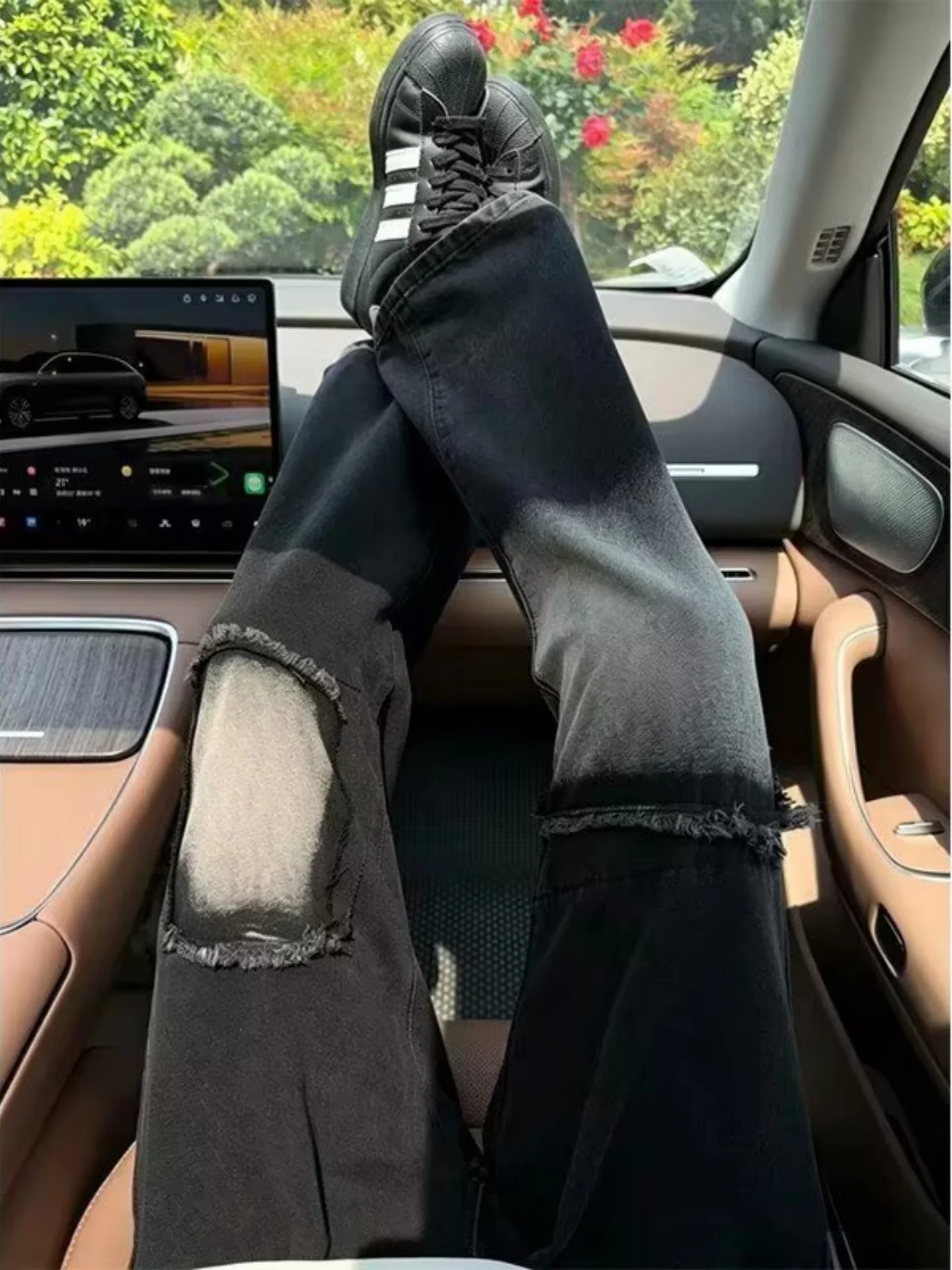 Retro American Vibe Men's Jeans Distressed Patchwork Casual Straight Leg Long Pants High Street Style Summer Fashion
Retro American Vibe Men's Jeans Distressed Patchwork Casual Straight Leg Long Pants High Street Style Summer Fashion
