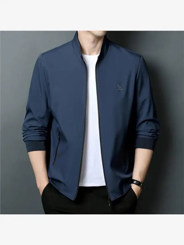 Мужская легкая куртка-бомбер на молнии с воротником-стойкой из полиэфирного волокна, свободного кроя, весна 2025
Мужская легкая куртка-бомбер на молнии с воротником-стойкой из полиэфирного волокна, свободного кроя, весна 2025