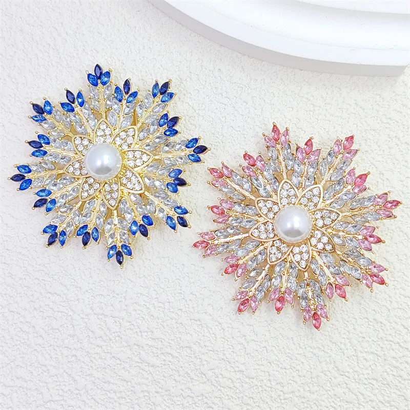 Light Luxury Copper Temperament Snow Fresh Water Pearl Brooch Women Retro Hundred Match Zircon Crystal Pin Silk Scarf Buckle
Light Luxury Copper Temperament Snow Fresh Water Pearl Brooch Women Retro Hundred Match Zircon Crystal Pin Silk Scarf Buckle