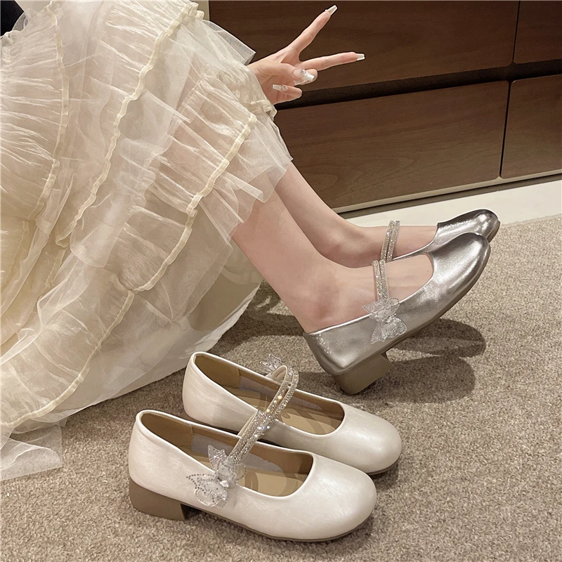 Classic Low - Cut Mary Jane Shoes for Women: Round Toe Design, Silver Heeled Summer Footwear
Classic Low - Cut Mary Jane Shoes for Women: Round Toe Design, Silver Heeled Summer Footwear