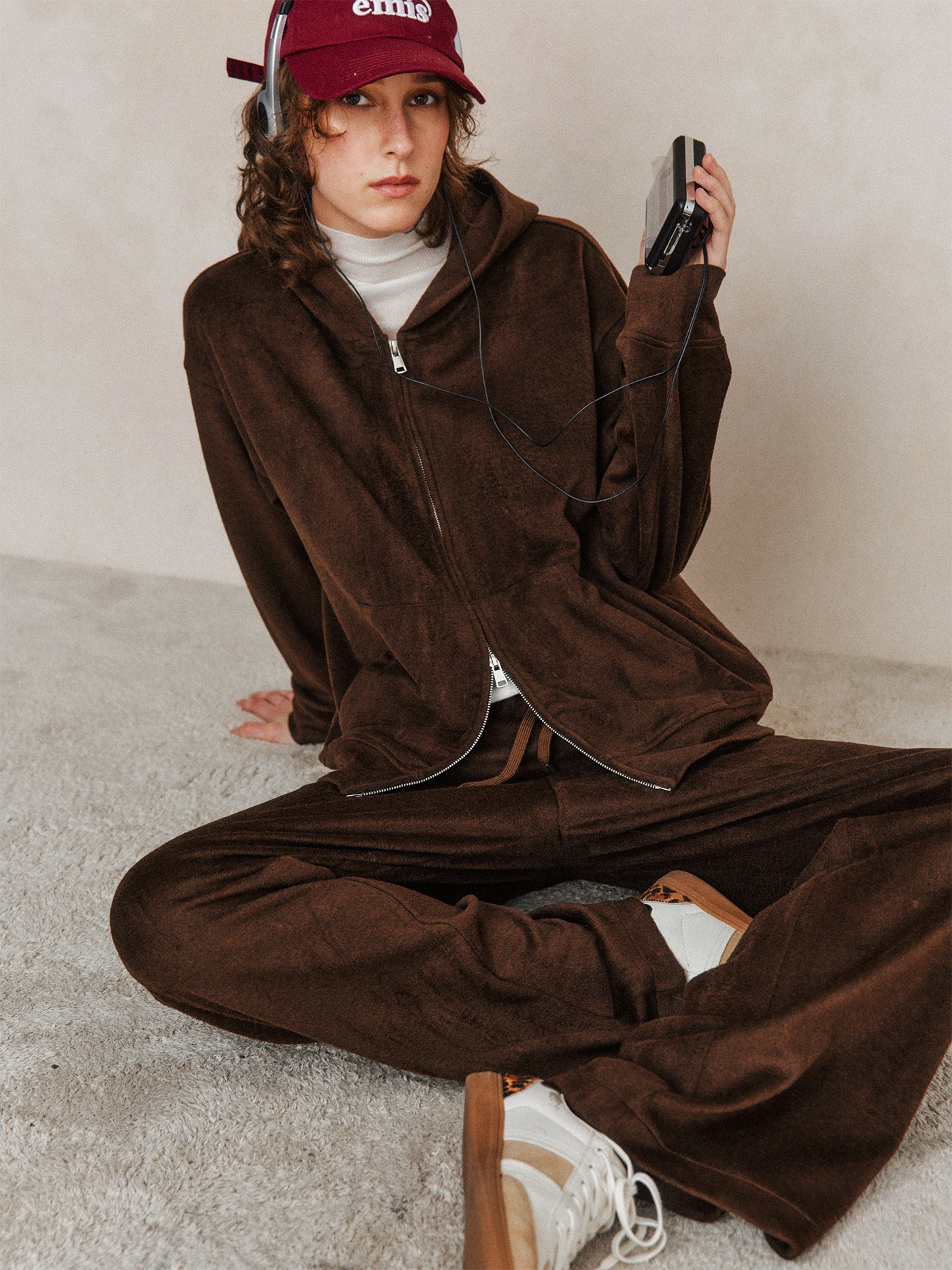 Набор Wed Stroll Lazy Star Coin, длинные брюки с эластичной резинкой на талии, свободный крой, повседневный женский ансамбль Faion, зимний теплый комплект
Набор Wed Stroll Lazy Star Coin, длинные брюки с эластичной резинкой на талии, свободный крой, повседневный женский ансамбль Faion, зимний теплый комплект