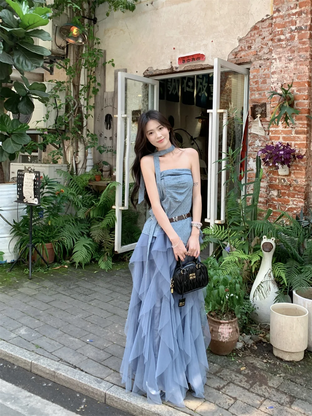 Women's Korean Sweet Polka Dot Sleeveless Tube Top Summer Design Two Piece Set Mesh High Waist Maxi Skirt Set
Women's Korean Sweet Polka Dot Sleeveless Tube Top Summer Design Two Piece Set Mesh High Waist Maxi Skirt Set