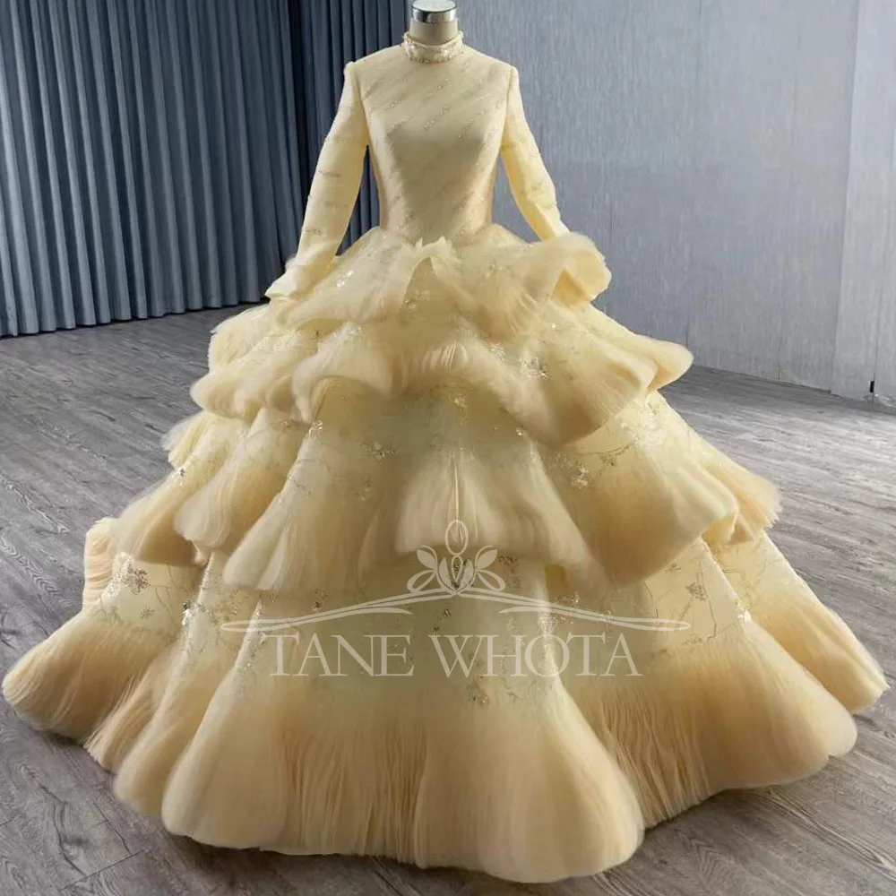Luxury 2025 High Long Sleeve Yellow Muslim Evening Dress Sequined Lace-Up Back Tiered Customizable Prom Robe De Soirée
Luxury 2025 High Long Sleeve Yellow Muslim Evening Dress Sequined Lace-Up Back Tiered Customizable Prom Robe De Soirée